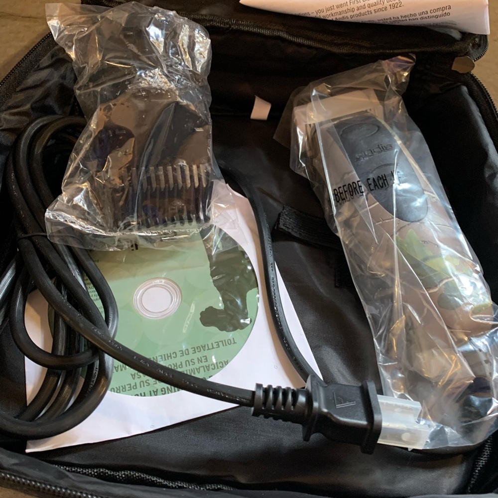 Andis camo versa Corded Dog Clipper Kit with Green CD - Picture 2 of 2